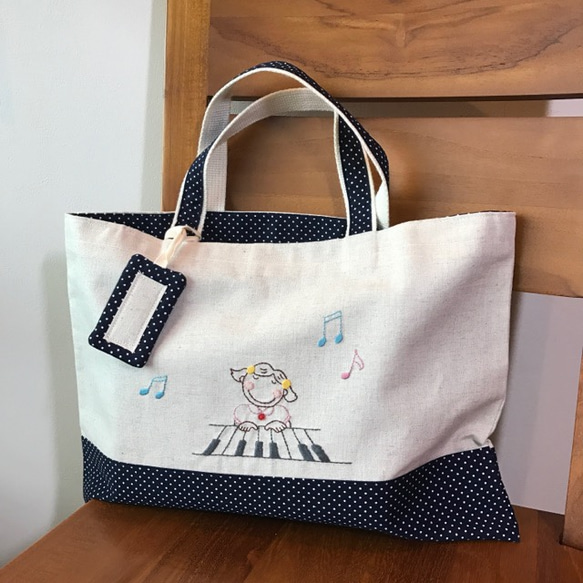 ファミリア レッスンバッグ 手刺繍 ピアノ 希少 ファミリアレッスン
