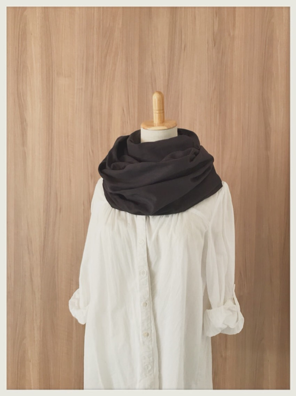 やわらか☆ダブルガーゼのスヌード＊ダークグレー＊ねじりあり 2枚目の画像