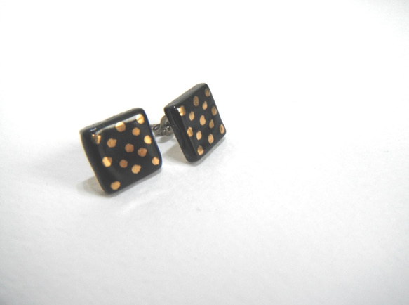 金彩dot square pierce/earring（黒） 2枚目の画像