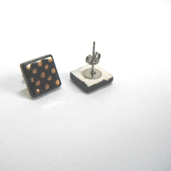 金彩dot square pierce/earring（黒） 3枚目の画像