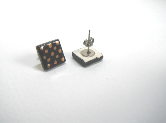 金彩dot square pierce/earring（黒） 3枚目の画像