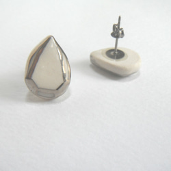 銀彩jewel cut pierce (pairshape 白） 4枚目の画像