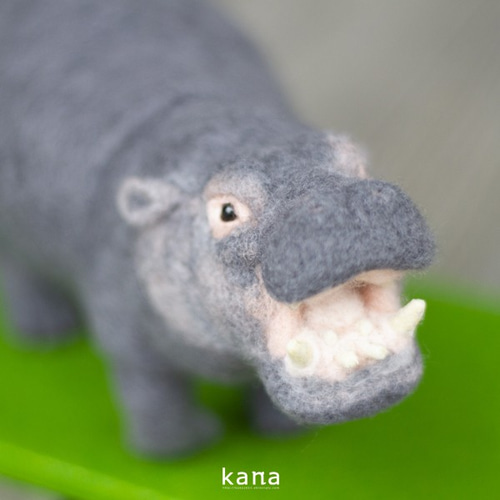 羊毛フェルトドールのカバさん【送料無料】 羊毛フェルト kana