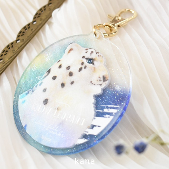 An acrylic key chain that will stare at you.Snow Leopard 第6張的照片