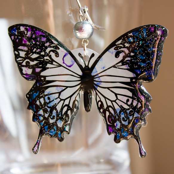 蝶々ピアス　アラビアンナイト柄　ブルー 2枚目の画像