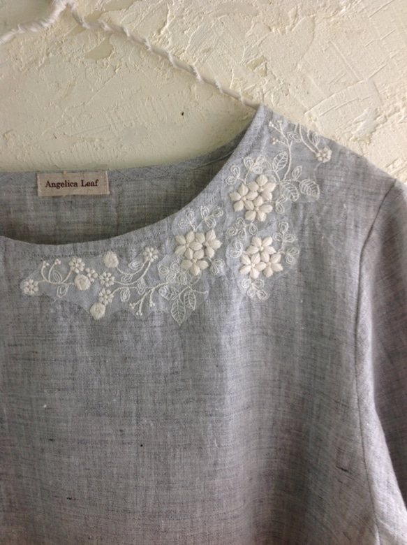 CSSBR1野花と忘れな草の刺繍レースの 遠州織りリネンブラウス 受注製作品 C1532411972(11700円)