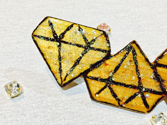 【送料無料】木製キラキラダイアモンド型バレッタ 2枚目の画像