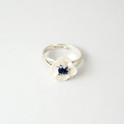 ボタンイチゲ アネモネ お花絞り 指輪 1枚目の画像