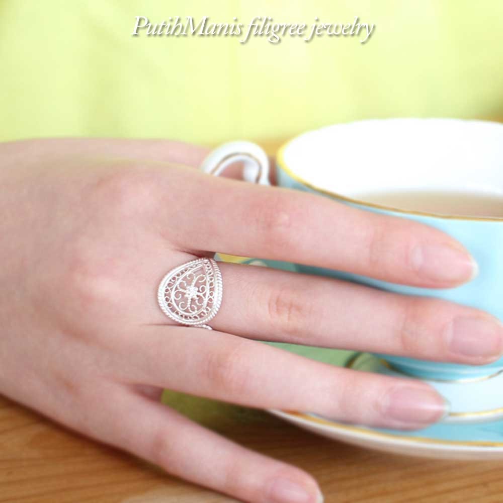 アイアンクロスのフリーサイズ・シルバーリング｜銀線細工の大きなワンポイント【silver925】 [r-26-si]