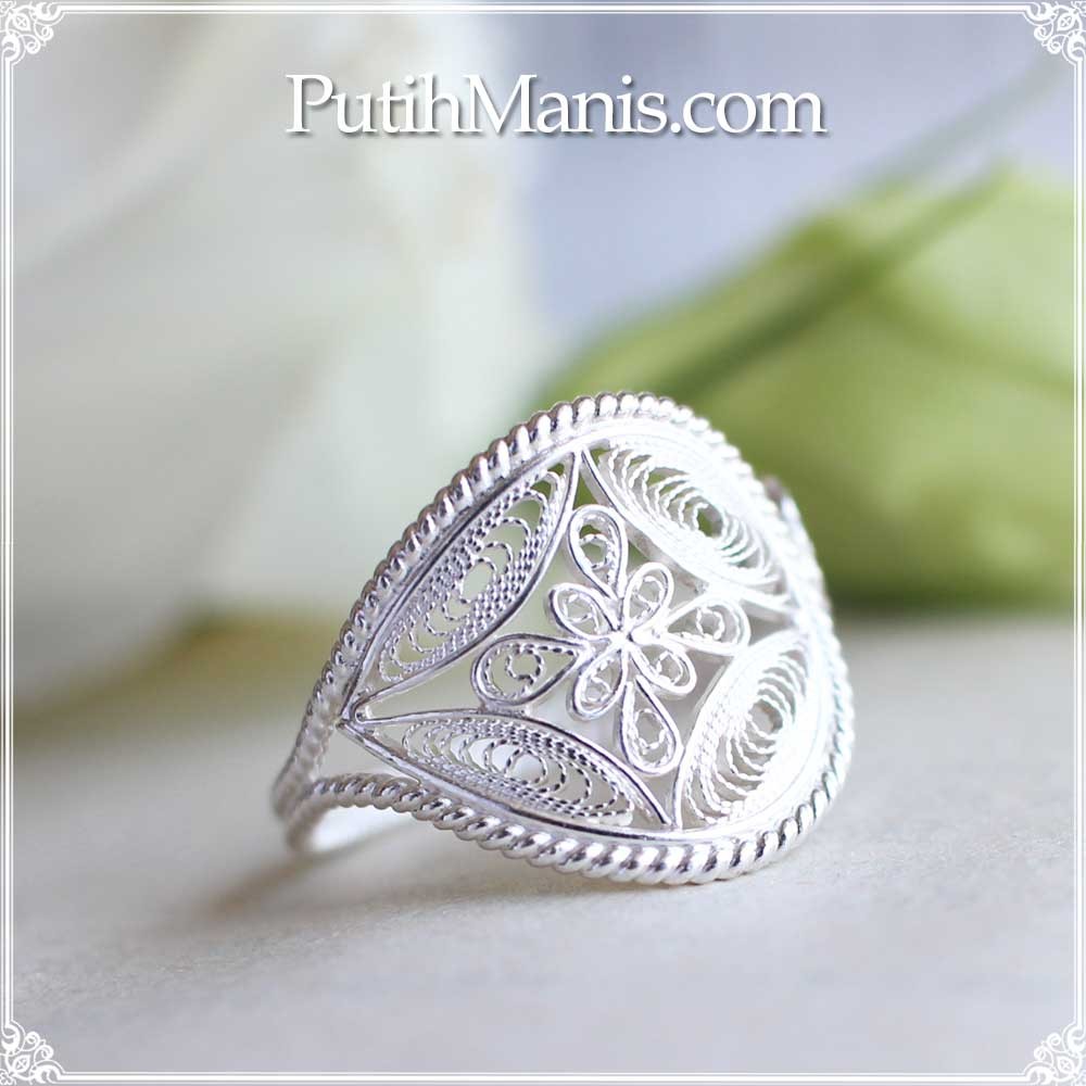 レースのフラワークロスのフリーサイズ・シルバーリング｜銀線細工のワンポイントsilver925 [r-27-si]