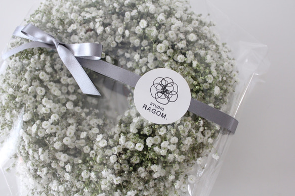 かすみ草リースフラワー白＊2025＊ギフトにも＊そのままドライフラワーになります！ 4枚目の画像