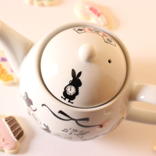 大人かわいいアリス☆不思議の国のアリスのティーポット「ポーセラーツ