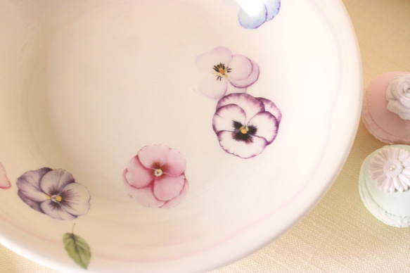 【限定】春風のビオラ☆かわいいビオラの１９㎝パスタ皿（カレー皿）「ポーセラーツ」 5枚目の画像