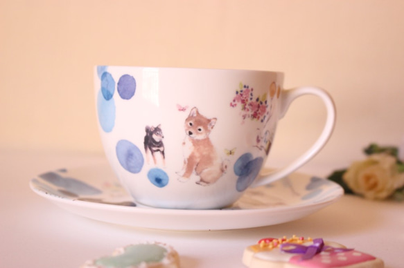 【最終】柴犬さん☆カフェでまったり柴犬さんのカップ&ソーサー（水色ドット）「ポーセラーツ」 2枚目の画像