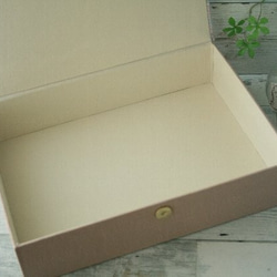 リバティ　A4サイズの収納ボックス　ベッツィ　メモリアルボックス　 2枚目の画像