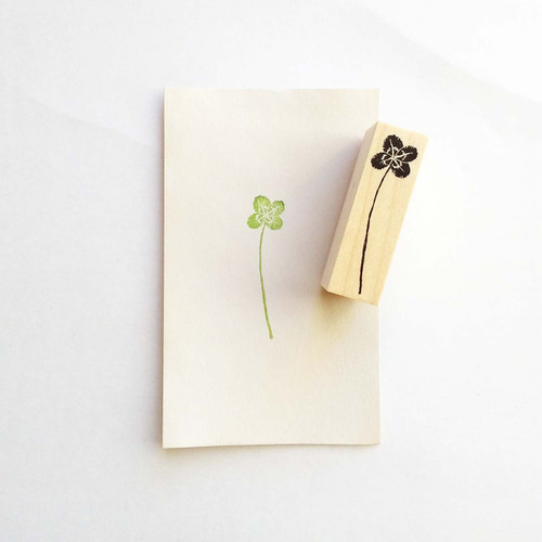037 四つ葉のクローバーアンティーク調スタンプ はんこ・スタンプ なな