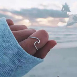 【在庫処分価格】ピンクゴールド ウェーブリング リング 波 指輪 ウェーブ ビーチ アクセサリー 1枚目の画像