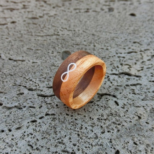 木の インレイ 指輪（ウッドリング）- 無限 指輪・リング mozzin 通販  