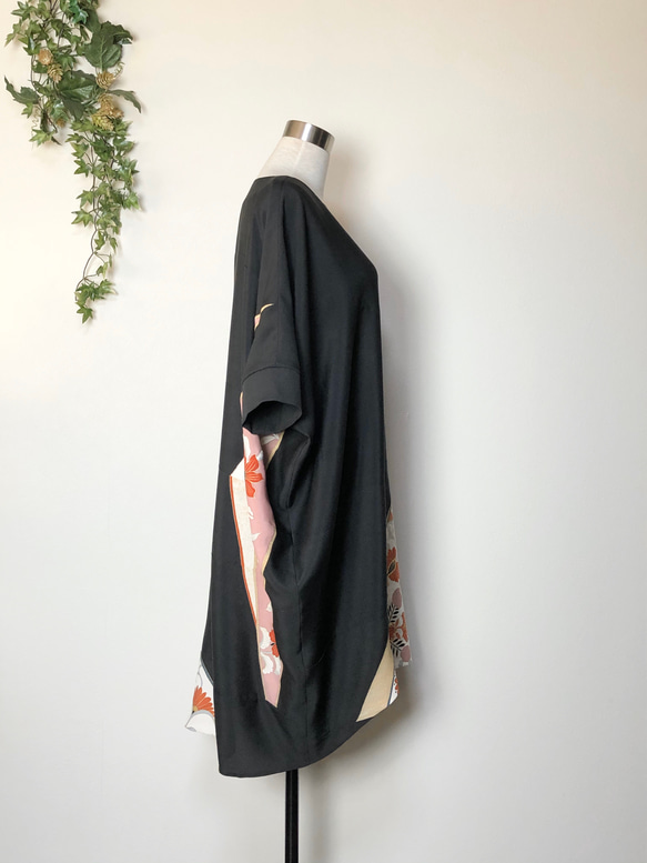 和服重製Tomesode Momonga連衣裙 第9張的照片