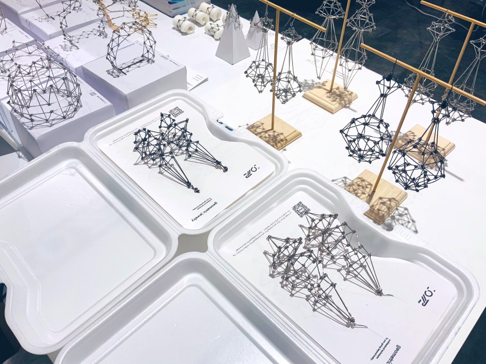 geometric jewelry pierce/earring_pair_A