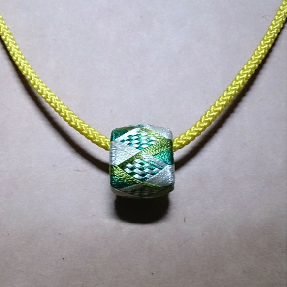 再販２ 絹糸☆輝くネックレス[市松・緑] 1枚目の画像