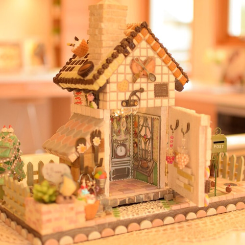 タイルで作ったお菓子の家 その他置物 hanahana 通販 1593970｜Creema