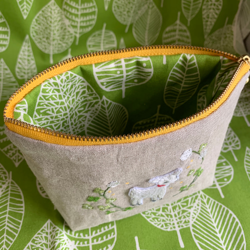 こヤギちゃんの刺繍ポーチ ポーチ bean 通販 10592140｜Creema