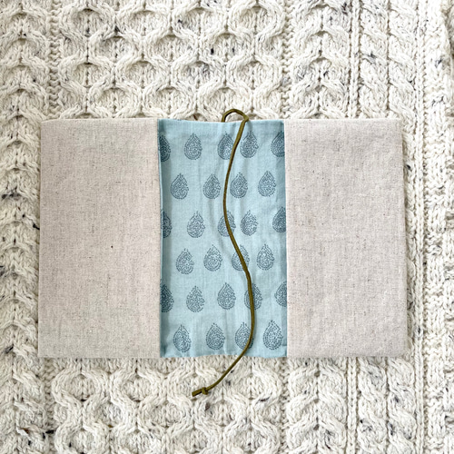 ニゲラの刺繍ブックカバー ブックカバー bean 通販 11737538｜Creema
