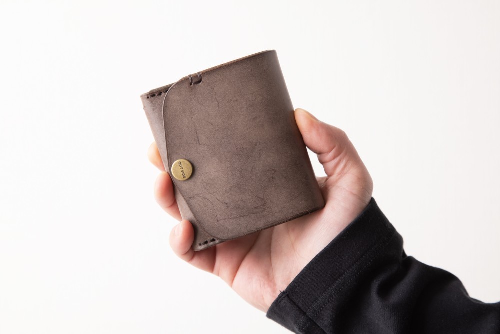 BRIDLE 二つ折り財布 ／ チョコ※受注製作