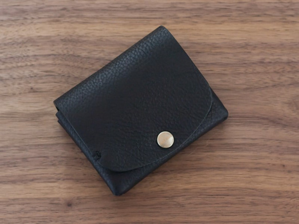 イタリア製牛革の二つ折り財布 １／ ブラック※受注製作 1枚目の画像
