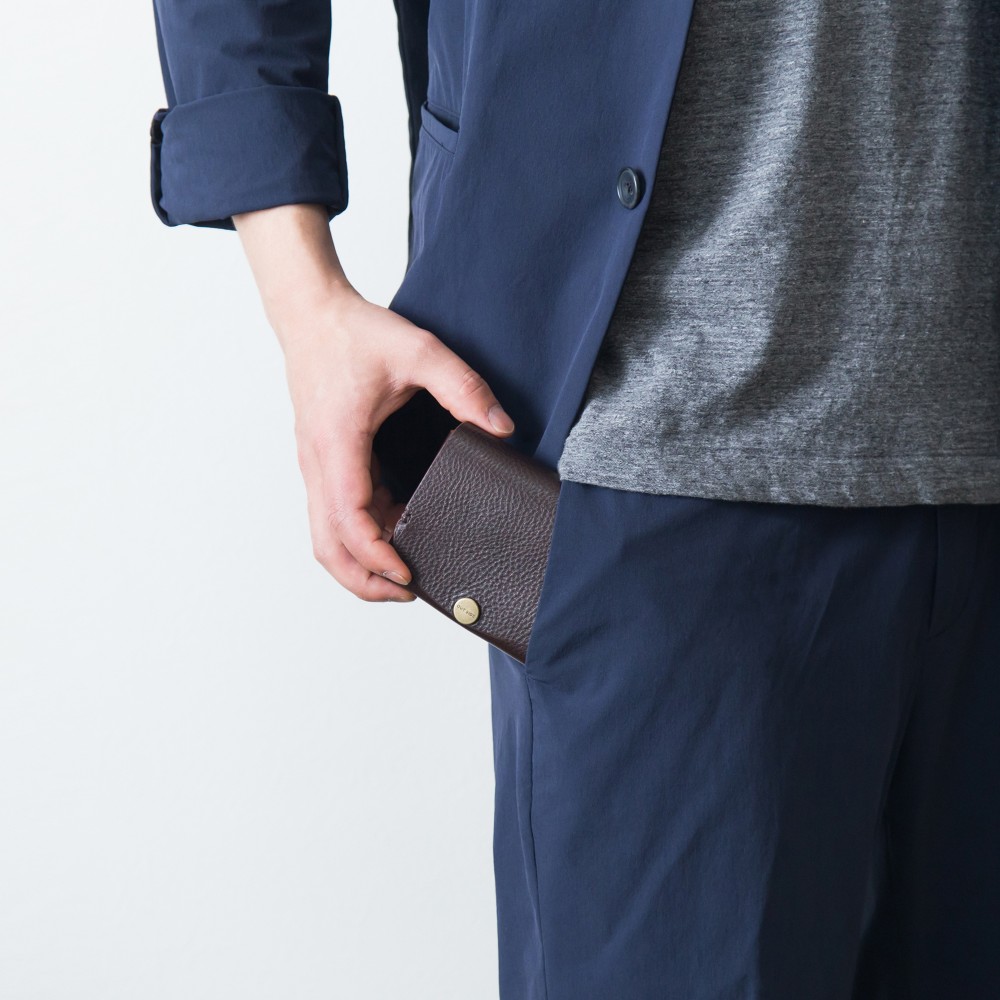 イタリア製牛革の二つ折り財布 １／ チョコ※受注製作