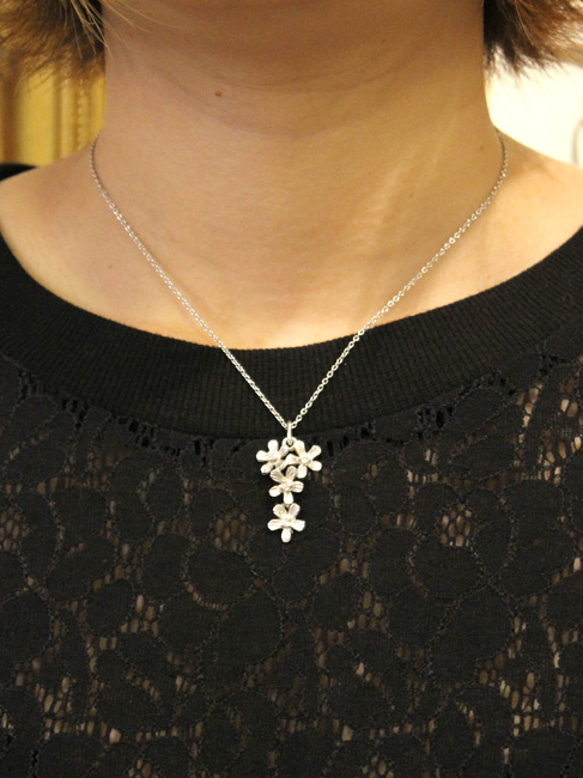 Petit fluer necklace T (k18 plating) 第4張的照片