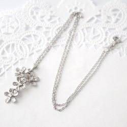 Petit fluer necklace T (rhodium plating) 第4張的照片