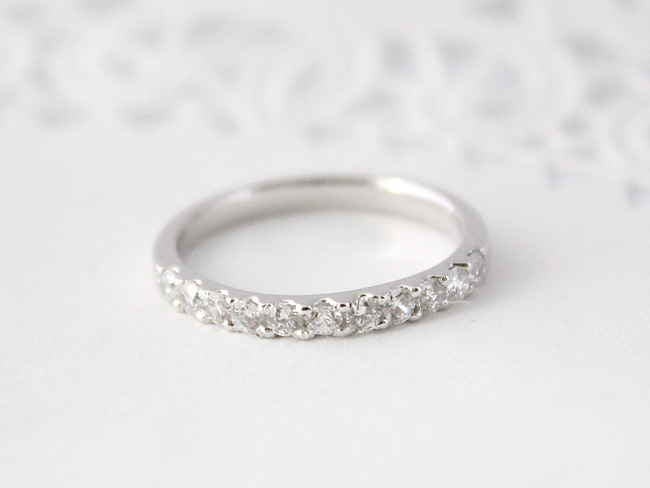 Half eternity CZ ring B (rhodium plating)