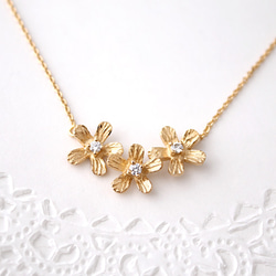 Petit fluer necklace 3 ( gold plating ) 1枚目の画像