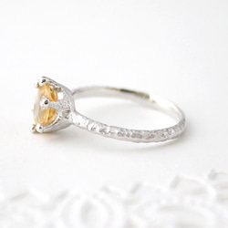 Citrine milk crown ring / rhodium plating 第2張的照片