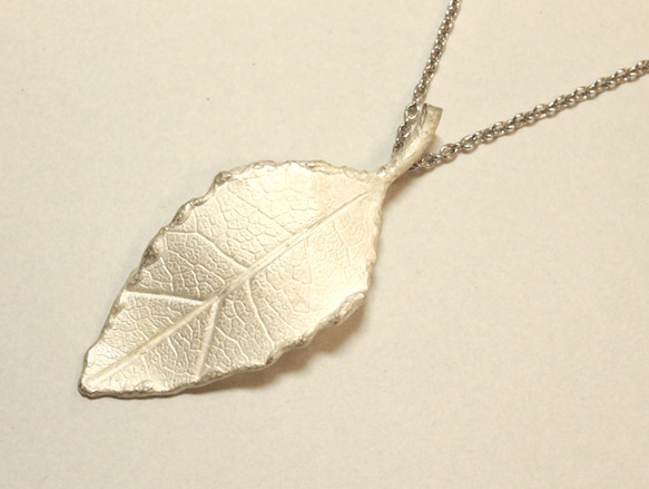 H様オーダー用ページ／leaf vein necklace (rhodium plating) 2枚目の画像