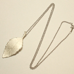 H様オーダー用ページ／leaf vein necklace (rhodium plating) 3枚目の画像