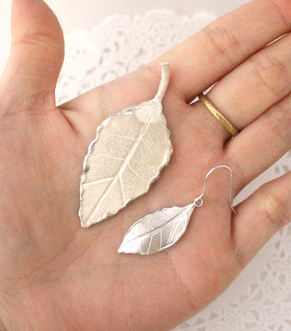 H様オーダー用ページ／leaf vein necklace (rhodium plating) 4枚目の画像