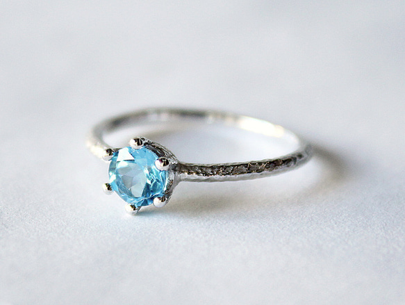 round cut blue topaz ring [5mm] (rhodium plating)【受注制作】 2枚目の画像