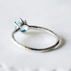 round cut blue topaz ring [5mm] (rhodium plating)【受注制作】 4枚目の画像