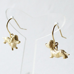 Dachshund hook pierce (gold plating) 第2張的照片