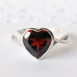 Heart garnet ring / rhodium plating 【受注生産】 1枚目の画像