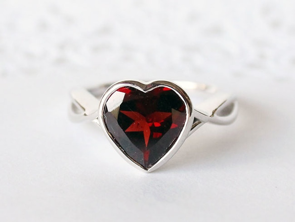 Heart garnet ring / rhodium plating 【受注生産】 1枚目の画像