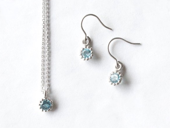 Creema限定✴︎福袋 ジュエリー2点セット Blue topaz  pierce & necklace 1枚目の画像