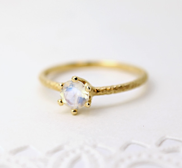 round cut royal blue moonstone ring [5mm] (gold plating) 2枚目の画像