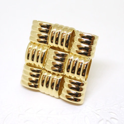 Square brooch (gold plating) 第1張的照片