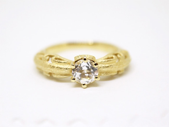 foliage scroll heart ring / white topaz (gold plating) 第5張的照片