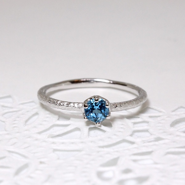 ブルートパーズ・リング《ラウンド4mm》 指輪・リング Jewelry