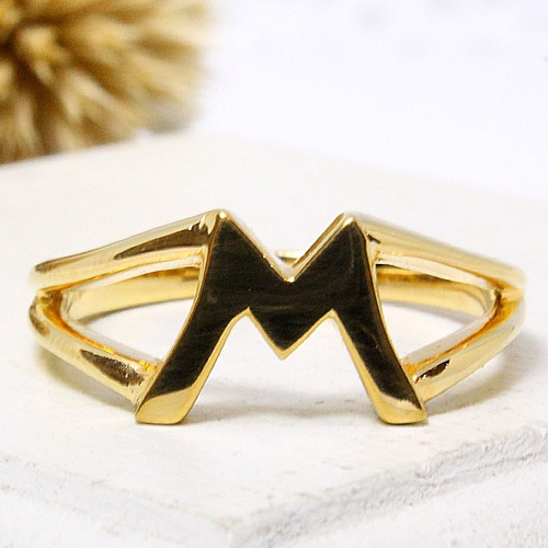 イニシャルリング M or W（ゴールドカラー） 指輪・リング Jewelry